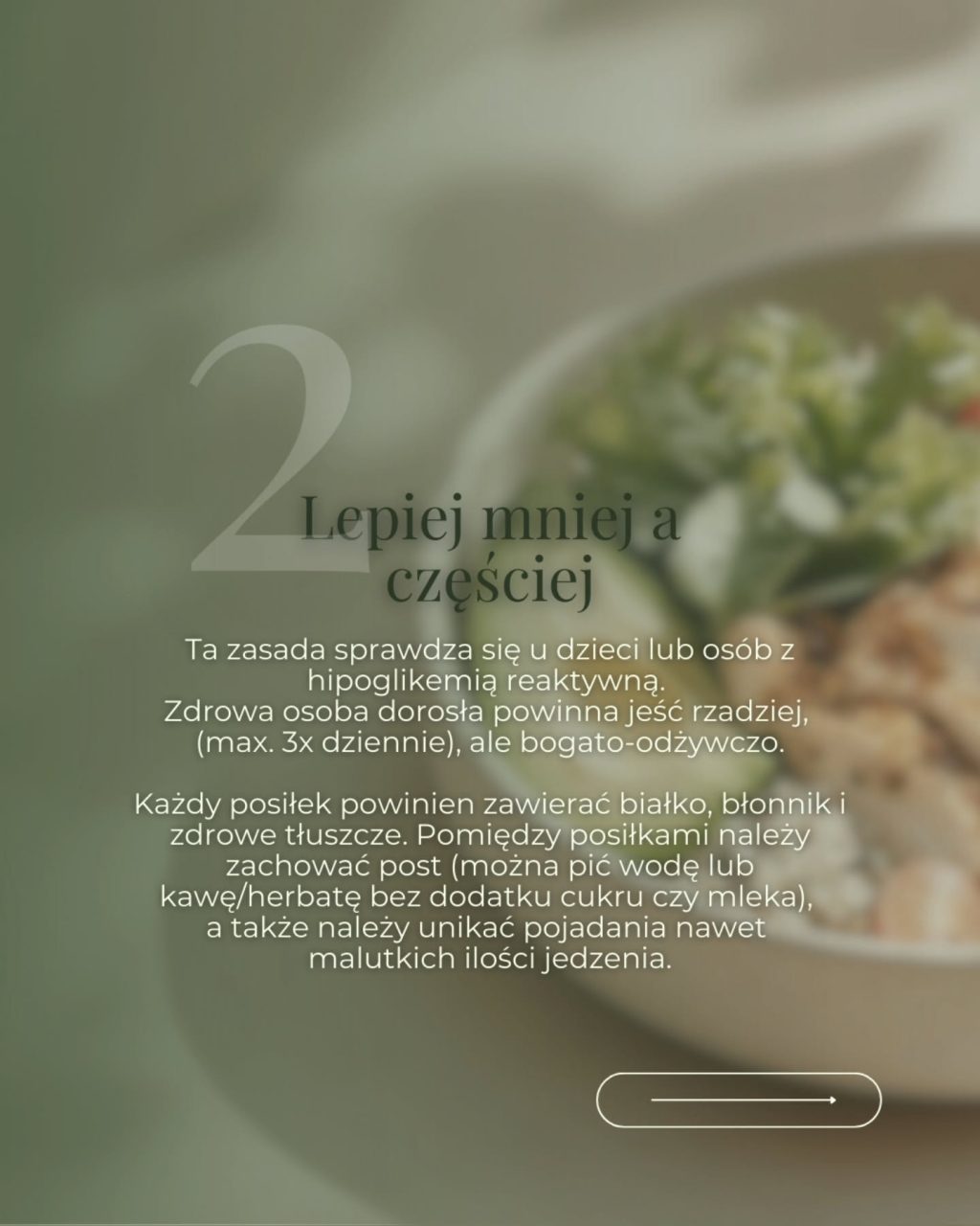 Powtarzana od lat narracja, że tłuszcze nasycone są złe i należy ich unikać, jest dużym zakłamaniem, a w praktyce (być może celowym...) wprowadzaniem ludzi w błąd. Problem polega na tym, że nauka nigdy jednoznacznie tego nie potwierdziła. Zalecenia te opierały się głównie na uproszczonym założeniu, że tłuszcze nasycone podnoszą poziom cholesterolu LDL, a ten zwiększa ryzyko chorób serca. Rzeczywistość jest jednak znacznie bardziej złożona.

Nie wszystkie tłuszcze nasycone działają tak samo, a ich wpływ na zdrowie w dużej mierze zależy od źródła oraz kontekstu, w jakim są spożywane. Osoby, których dieta obfituje w cukier i rafinowaną skrobię, rzeczywiście mogą odnieść korzyść z ograniczenia tłuszczów nasyconych. Natomiast u osób jedzących głównie produkty nieprzetworzone, naturalnie występujące tłuszcze nasycone nie stanowią problemu.

Warto pamiętać, że sięgając po tłuszcze nasycone pochodzące z pełnowartościowych produktów, takich jak mięso, jaja czy nabiał, nie spożywamy „czystego tłuszczu”. Produkty te dostarczają również białka, witamin, składników mineralnych oraz innych korzystnych kwasów tłuszczowych. Zupełnie inaczej wygląda sytuacja w przypadku żywności wysoko przetworzonej, gdzie tłuszcze nasycone często występują w towarzystwie dużych ilości cukru lub rafinowanej skrobi. To właśnie takie połączenie sprzyja gwałtownym wahaniom poziomu glukozy we krwi, nasileniu stanów zapalnych i pogorszeniu zdrowia metabolicznego.

Dodatkowo, poszczególne nasycone kwasy tłuszczowe różnią się swoim działaniem. Przykładem jest kwas stearynowy (C18:0), naturalnie obecny m.in. w wołowinie, jagnięcinie, kakao oraz produktach mlecznych. Nie podnosi on poziomu cholesterolu, a jego część ulega w organizmie przekształceniu w kwas oleinowy, jednonienasycony kwas tłuszczowy dominujący np. w oliwie z oliwek.

Ostatecznie wpływ tłuszczów nasyconych na zdrowie nie zależy od pojedynczego składnika, lecz od kompozycji całego posiłku oraz długoterminowego sposobu odżywiania. Dobrze ilustruje to proste porównanie: stek z warzywami i brązowym ryżem kontra stek z frytkami i słodzonym napojem. Ten sam tłuszcz nasycony, a zupełnie inne konsekwencje zdrowotne.

#zdrowetłuszcze #zdrowie #mit