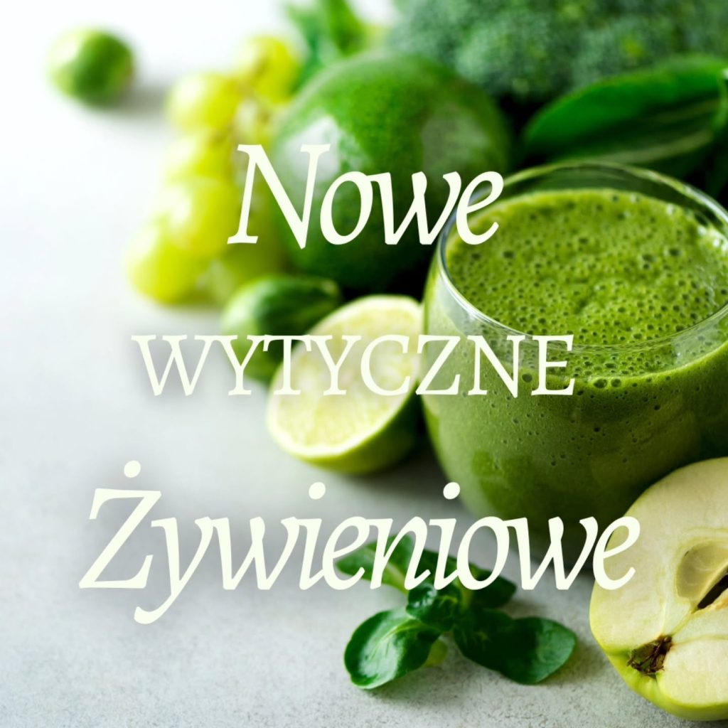 Głównym przesłaniem nowych wytycznych żywieniowych na lata 2025-2030 dla Amerykanów jest proste hasło: "Jedz prawdziwe jedzenie".

Nowa piramida żywieniowa stanowi niemal całkowite odwrócenie poprzedniego modelu, zarówno wizualnie, jak i pod względem treści.

Obecny trójkąt przedstawia grupy produktów, które powinny być spożywane obficie na górze, a te, które powinny stanowić mniejszą część diety, na dole. Na szczycie piramidy znajdują się białko i pełnotłusty nabiał, oliwa z oliwek i warzywa.

Nowe wytyczne kładą nacisk na proste, elastyczne wskazówki oparte na nowoczesnej nauce o żywieniu.

- Priorytet dla białka przy każdym posiłku
- Pełnotłusty nabiał bez dodatku cukrów
- Warzywa i owoce przez cały dzień, z naciskiem na całe formy
- Zdrowe tłuszcze z pełnowartościowych produktów, takich jak mięso, owoce morza, jajka, orzechy, nasiona, oliwki i awokado
- Pełnoziarniste produkty zbożowe, przy jednoczesnym drastycznym ograniczeniu rafinowanych węglowodanów
- Ograniczenie wysoko przetworzonych produktów, dodanych cukrów i sztucznych dodatków
- Spożywanie odpowiedniej ilości jedzenia w zależności od wieku, płci, rozmiaru i aktywności fizycznej
- Wybór wody i napojów bez cukru
- Ograniczenie spożycia alkoholu

Decyzja o wprowadzeniu nowych wytycznych jest odpowiedzią na kryzys zdrowotny w USA. 
Prawie 90% wydatków na opiekę zdrowotną przeznaczanych jest na leczenie chorób przewlekłych, z których większość jest związanych z dietą i stylem życia.

Wytyczne stanowią wyraźne odejście od poprzednich zaleceń. I to jest krok w dobrym kierunku, ale nadal, choć niezwykle istotny, to tylko krok.

Zalecenia dotyczą póki co obywateli USA, ale nie ulega wątpliwości, że piramida żywieniowa obowiązująca np. w Polsce również wymaga potężnej korekty. 
Czy ta rewolucja w podejściu do żywienia przyniesie oczekiwane efekty w zmianie nawyków żywieniowych pokaże czas.

Osobiście obawiam się, że lobby Big Pharmy, przemysłu spożywczego i producentów alkoholu jest tak ogromne, że za mojego życia może się niewiele zmienić. Tymbardziej, że większość pseudo badań jest sponsorowanych przez te trzy branże, a mamy mnóstwo pseudo ekspertów od żywienia, którzy się nimi podpierają.

#eatrealfood