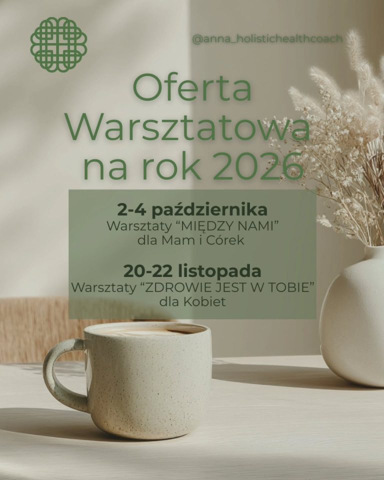 Moje Kochane, wiem, że czekałyście...
Wreszcie mogę ogłosić terminy naszych tegorocznych warsztatów wyjazdowych, na które już dzisiaj serdecznie Was zapraszamy. 

Wysłuchałyśmy Waszych potrzeb i stworzyłyśmy dla Was dwa, piękne i bardzo na czasie tematy, które są niezwykle ważne i wymagają uwagi w życiu każdej z nas.

✨️Relacja mamy i córki to jedna z najbardziej wyjątkowych więzi, jakie w ogóle istnieją. Jednocześnie to relacja pełna napięć, niedomówień i tęsknot. Podczas naszych warsztatów wyjazdowych dla Mam i Córek skupimy się na budowaniu tej relacji nie poprzez spełnianie oczekiwań, lecz poprzez obecność i uważność. Zapraszamy Mamy i Córki w każdym wieku (18 plus), którym zależy na sobie nawzajem i które chcą się spotkać w prawdziwej relacji, w spokojnej i bezpiecznej atmosferze. 

✨️Zdrowie, to nie jest punkt do odhaczenia na liście zadań, lecz proces, który zaczyna się w Tobie. Tylko Ty i Twoje decyzje mają realny wpływ na tworzenie dobrostanu psychofizycznego. Podczas naszych warsztatów wyjazdowych dla Kobiet dowiesz się dlaczego leki nie leczą, a dieta, sen i aktywność fizyczna nie wystarczą aby czuć się dobrze. Zapraszamy Kobiety, które są gotowe na zmianę oraz pragną podarować sobie czas dla siebie, bez pośpiechu, ze wsparciem i inspiracją.

Warsztaty poprowadzą wspaniałe i mądre kobiety, doświadczone i profesjonalne w swojej dziedzinie, które nie tylko mają wiedzę, którą chcą się podzielić, ale przede wszystkim empatię,  zrozumienie i pasję pomagania innym.

Wkrótce podam szczegóły każdego z programów, ale już dzisiaj zachęcam do zapisania terminów w kalendarzu i rezerwacji swojego miejsca. Ilość miejsc jest ograniczona ze względu na komfort uczestniczek. 

Nasze warsztaty są wyjątkowe, gdyż staramy się aby były wzmacniające i inspirujące dla uczestniczek. Są tworzone w kameralnej atmosferze, w bezpiecznej przestrzeni do refleksji i bycia w autentyczności. Są spotkaniem bez ocen, w poczuciu akceptacji i głębokiego kontaktu ze sobą. Panie wyjeżdżają ze świeżą motywacją i poczuciem, że nie są same. 

Serdecznie zapraszam 🍀

#warsztaty #dlakobiet #relacja
#mamaicórka #zdrowie